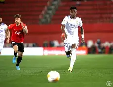 巴塞罗那西甲击败马略卡费兰托雷斯抽射得分的简单介绍