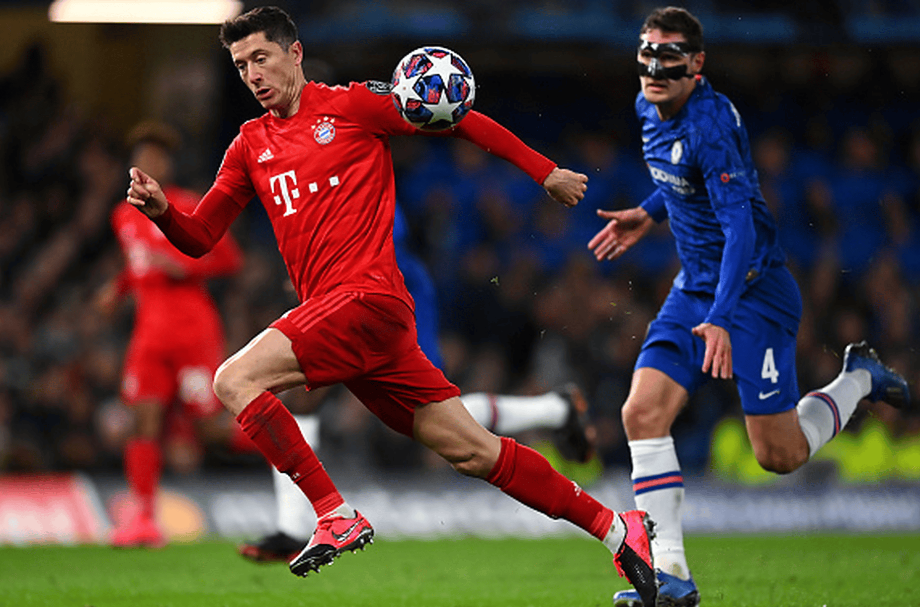 拜仁慕尼黑德甲击败法兰克福穆西亚拉突破建功的简单介绍